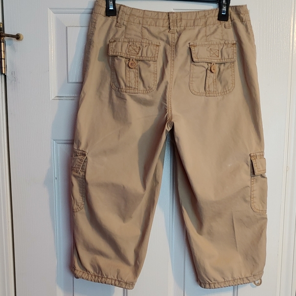 St John's Bay Petite Capris - Picture 2 of 3